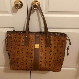 Authentic mcm large tote ✨